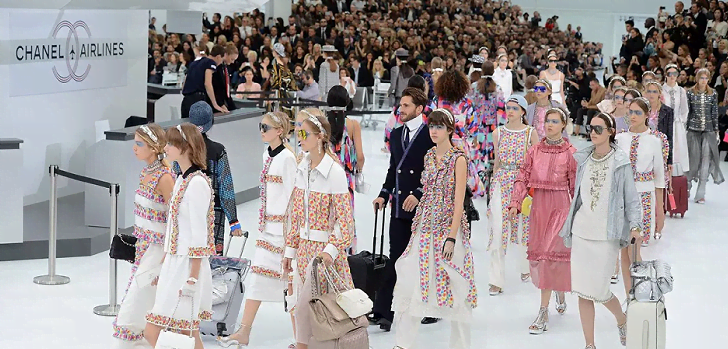 La alta costura de Par&iacute;s recupera brillo y suma un d&iacute;a por la entrada de cinco marcas